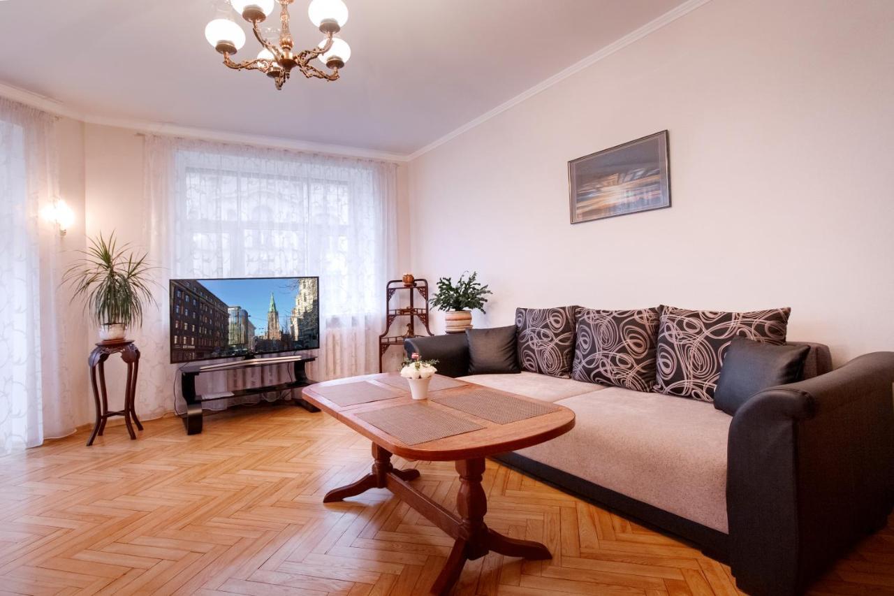 Anna Apartment